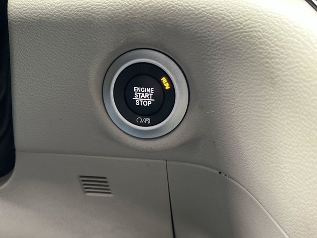 Used 2024 Silver Mist Clearcoat Chrysler Touring L image 20