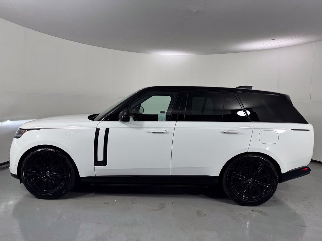 Used 2025 Fuji White Land Rover Autobiography image 8