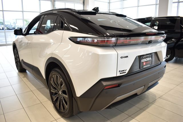 2026 Toyota C-HR XSE - Photo 6