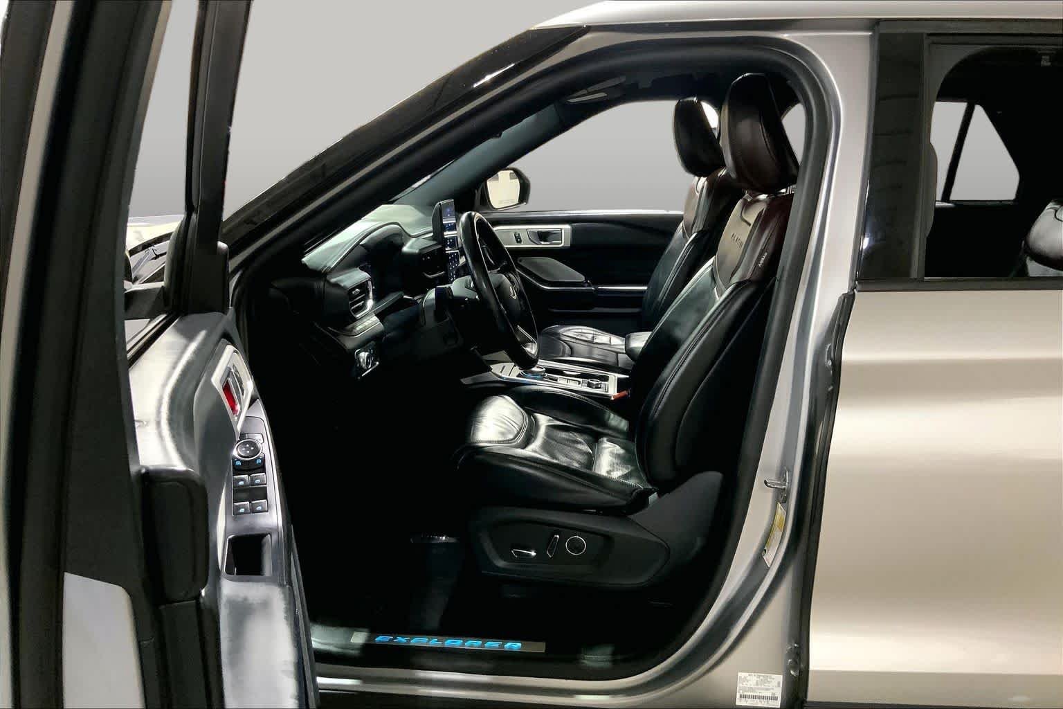 Used 2020 Iconic Silver Metallic Ford Platinum image 8