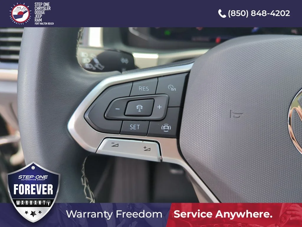 Used 2023 Black Volkswagen 3.6L V6 SE w/Technology image 21