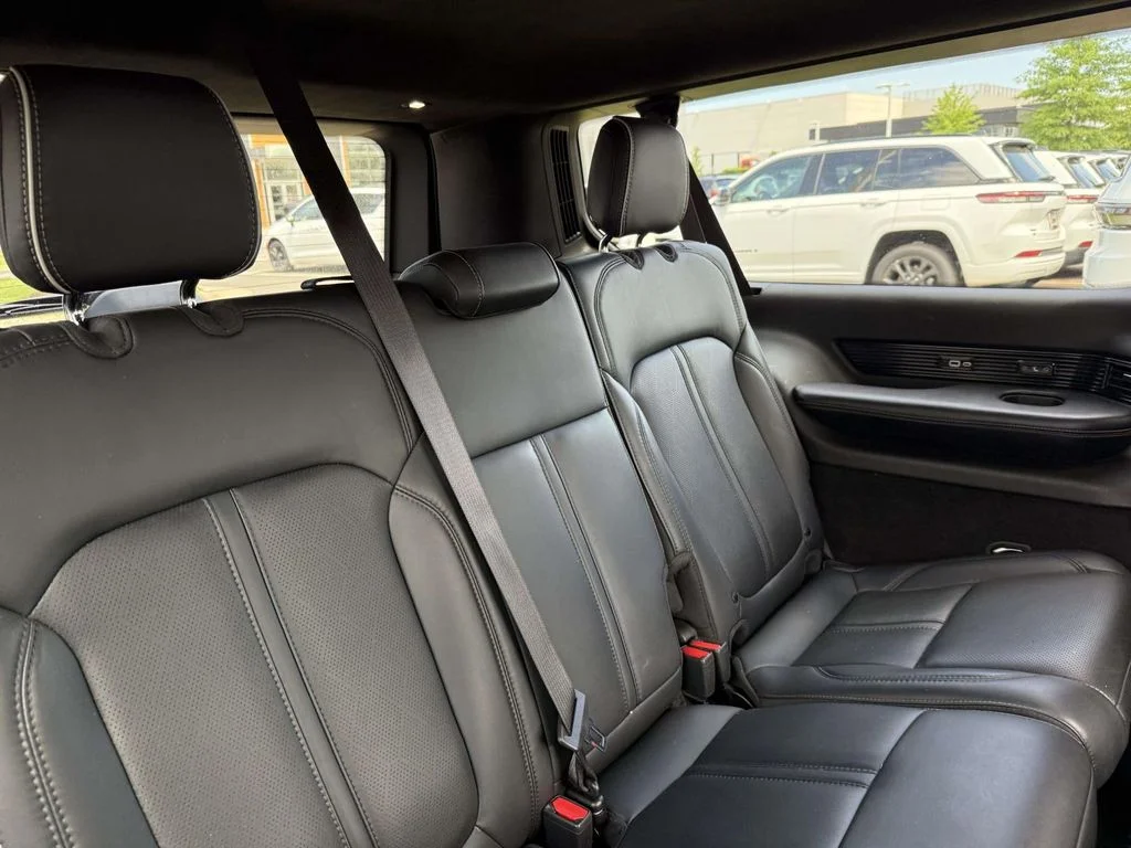 Used 2024 White Jeep Series II image 18