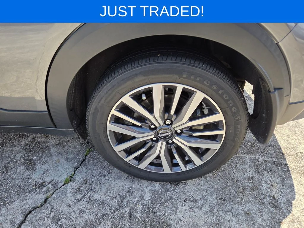 Used 2024 Gray Nissan SR image 25