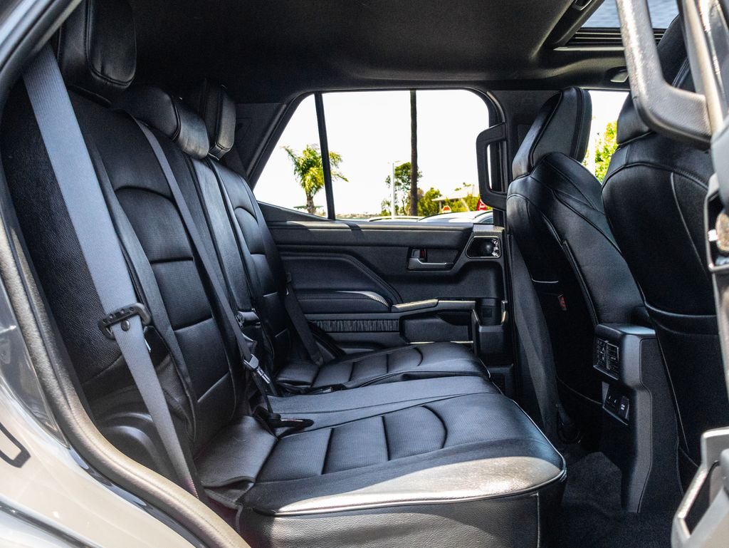 Used 2026  Toyota Platinum image 19