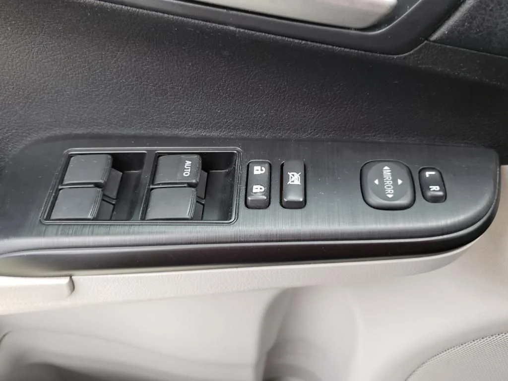 Used 2013 Magnetic Gray Metallic Toyota LE image 24