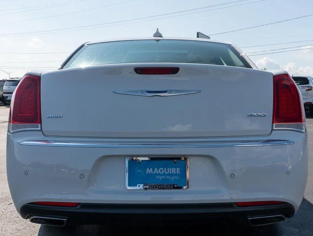 Used 2018 White Chrysler Limited image 7