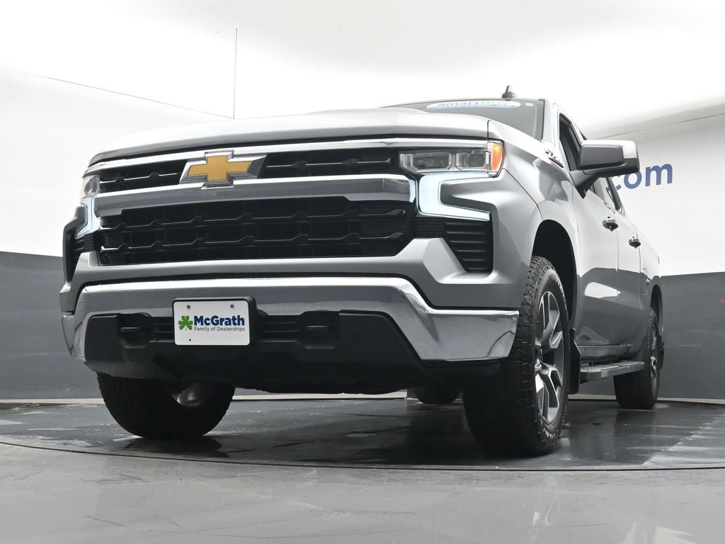 Used 2024 Gray Chevrolet LT image 7