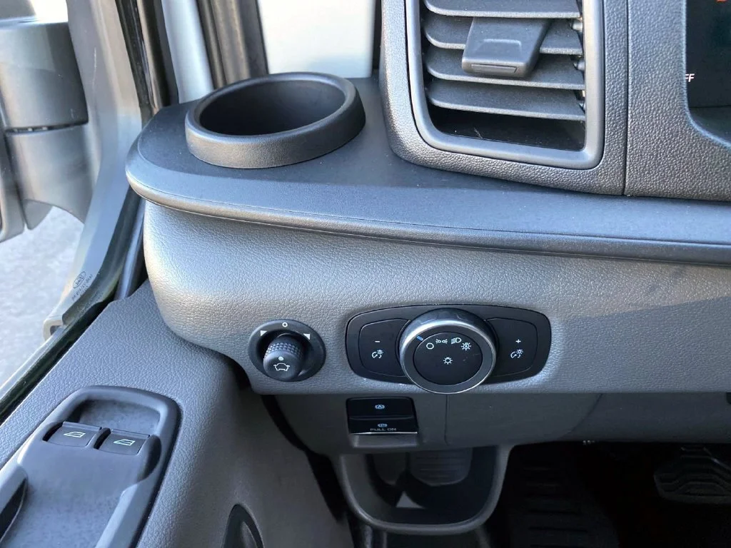 Used 2024 Oxford White Ford  image 31