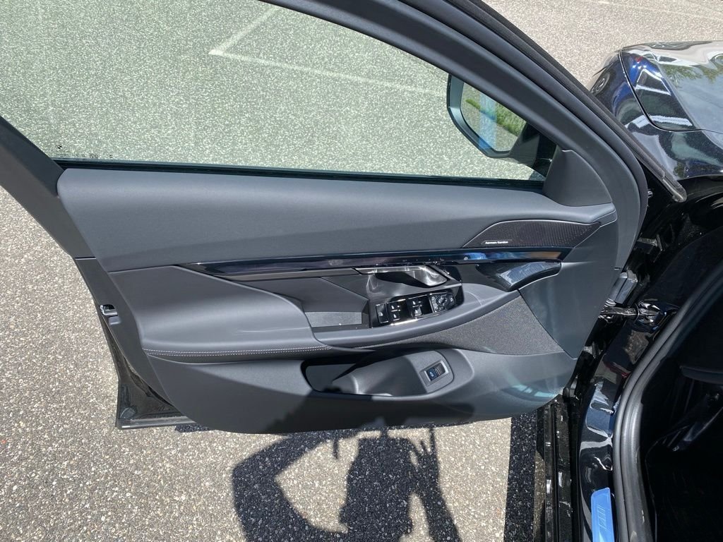 New 2027 Black Sapphire Metallic BMW 530i xDrive image 12