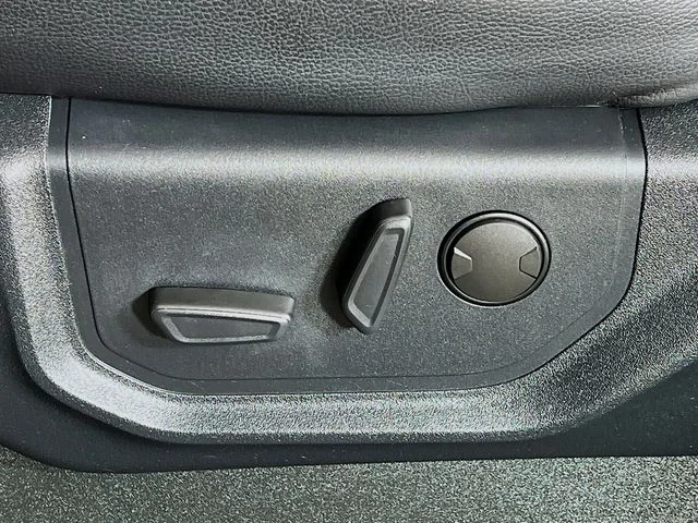 Used 2020 Gray Ford XLT image 11
