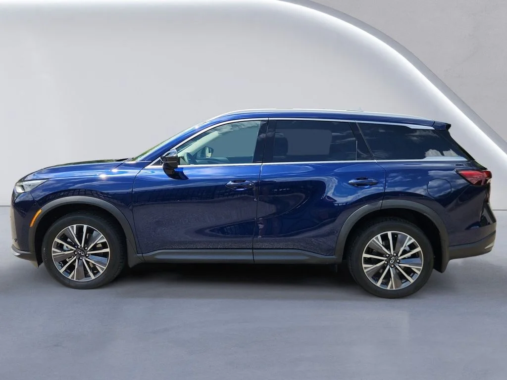 New 2027 GRAND BLUE INFINITI Luxe AWD image 6