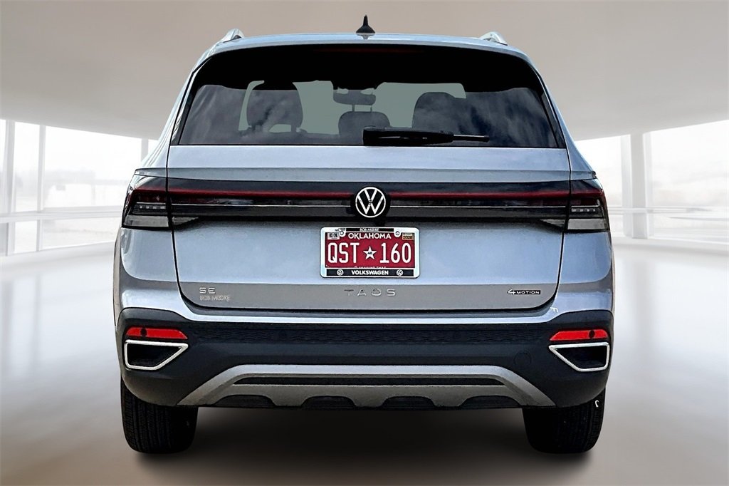 2025 Volkswagen Taos SE photo 4