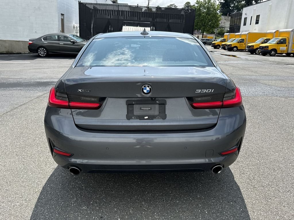 Used 2019 Mineral Gray Metallic BMW 330i xDrive image 21