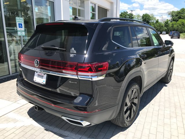 New 2026 Deep Black Pearl Volkswagen 2.0T SE w/Technology image 8
