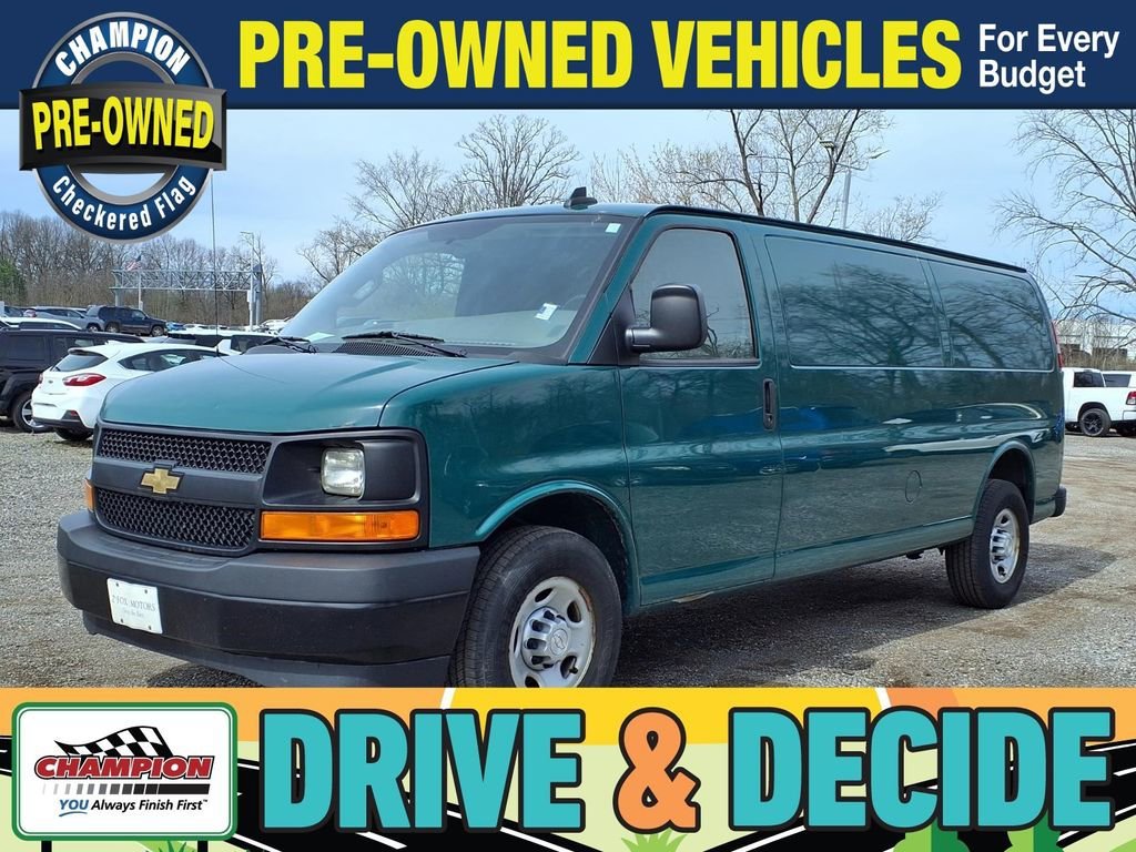 2017 Chevrolet Express 3500 Extended Work Van's photo