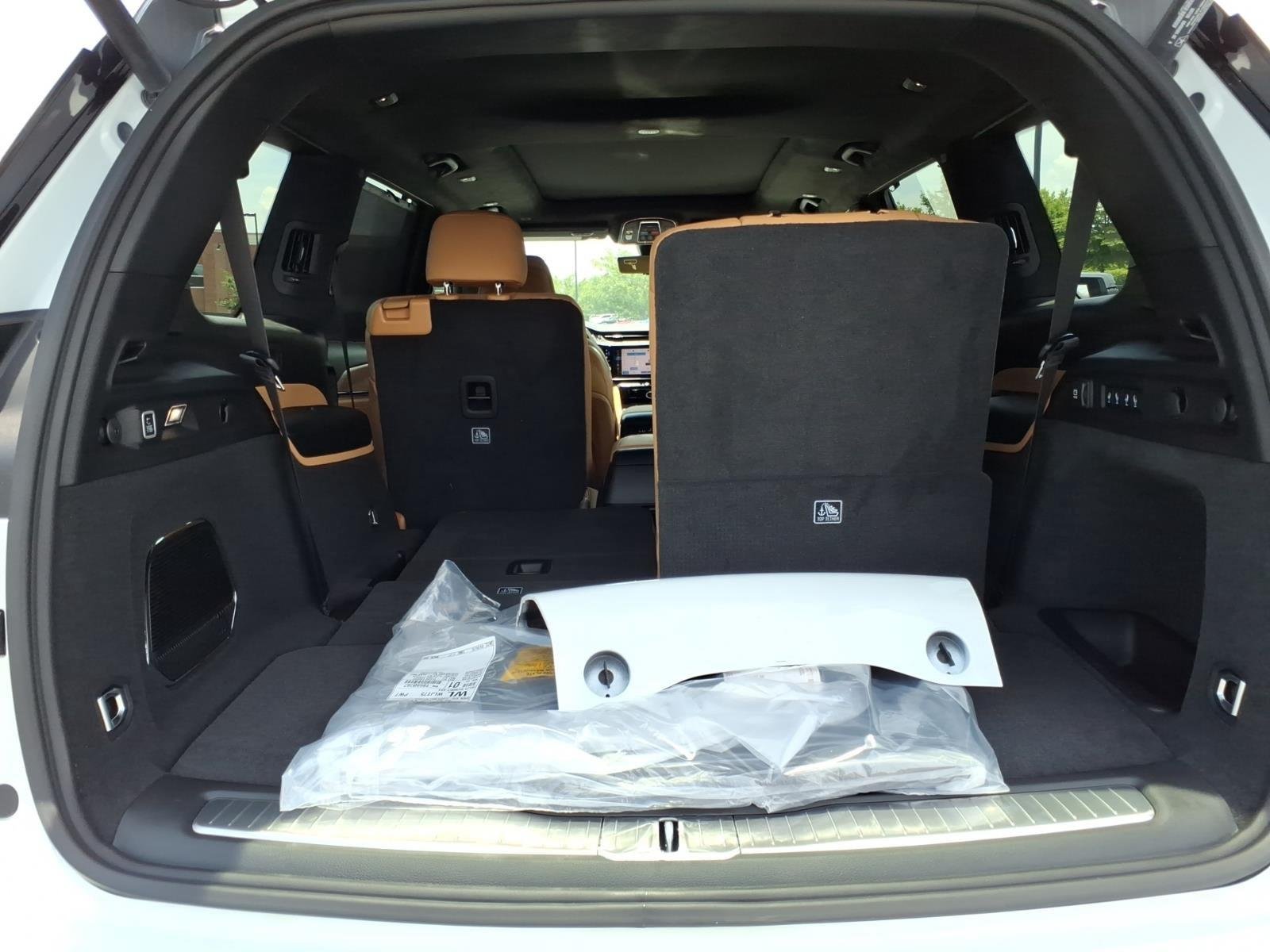 Used 2026 Bright White Clearcoat Jeep Summit image 33