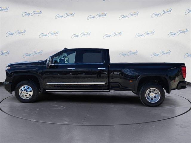 2026 Chevrolet Silverado 3500HD High Country photo 2