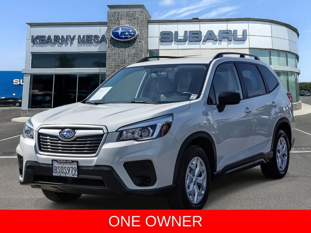 Used 2020 White Subaru Base image 3