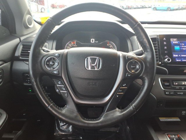 Certified Used 2023 Modern Steel Metallic Honda AWD RTL-E image 16