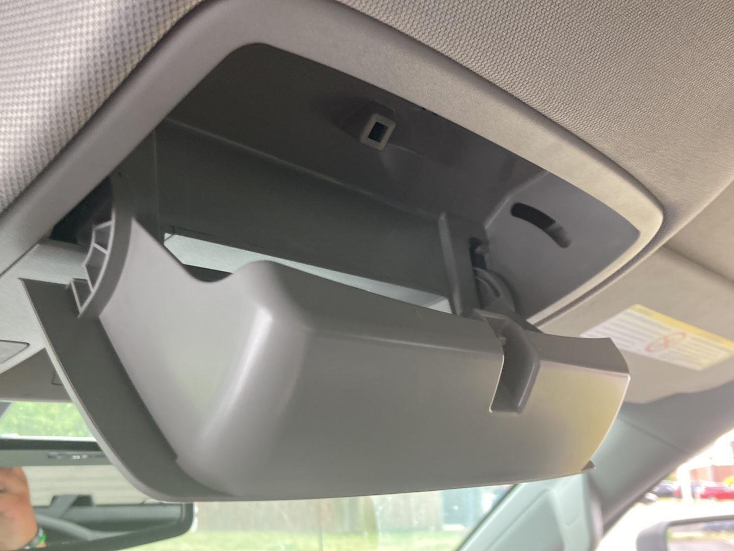 Used 2018 Dark Slate Metallic GMC SLT image 21