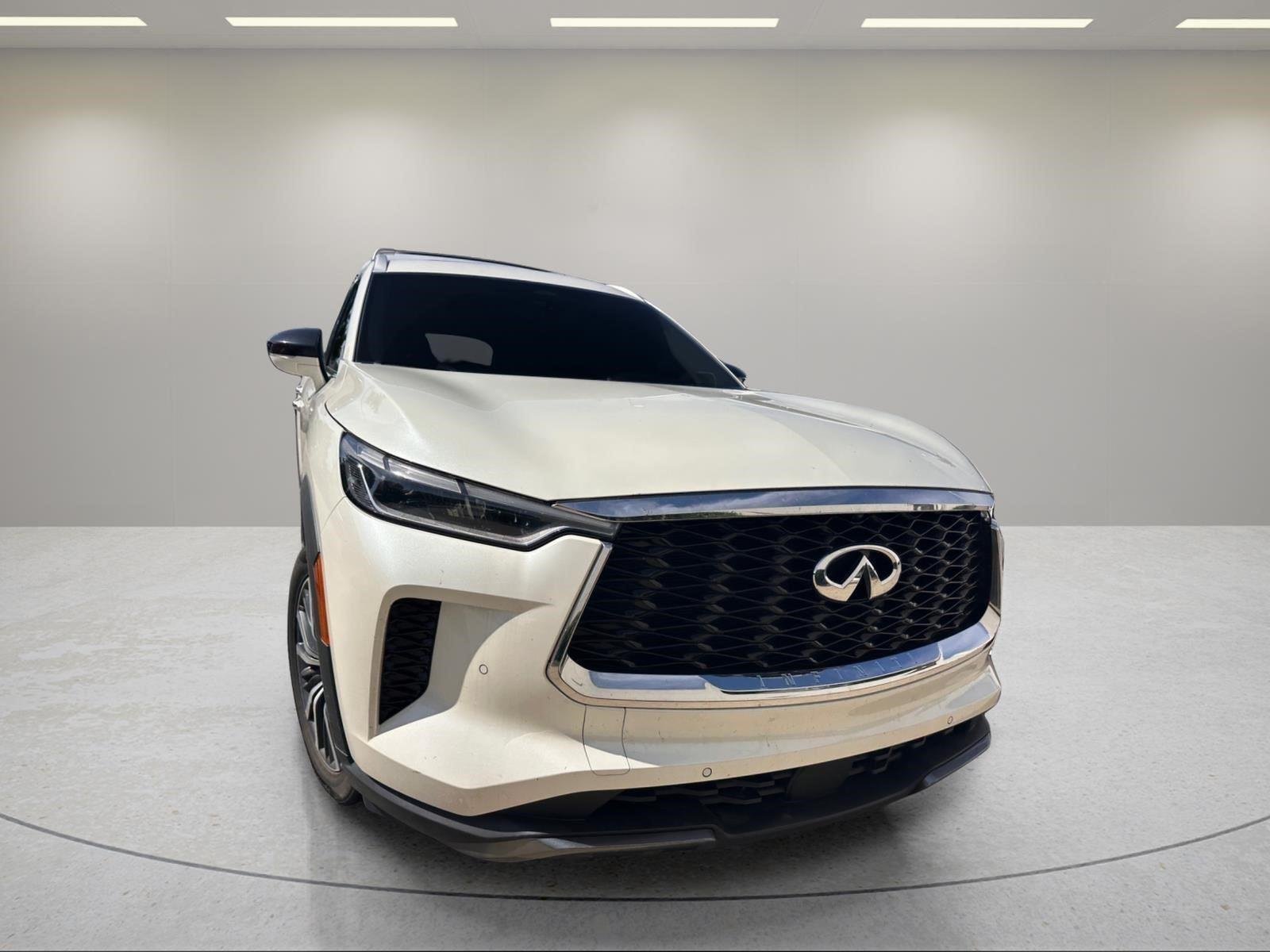 Used 2024 Majestic White INFINITI SENSORY image 9