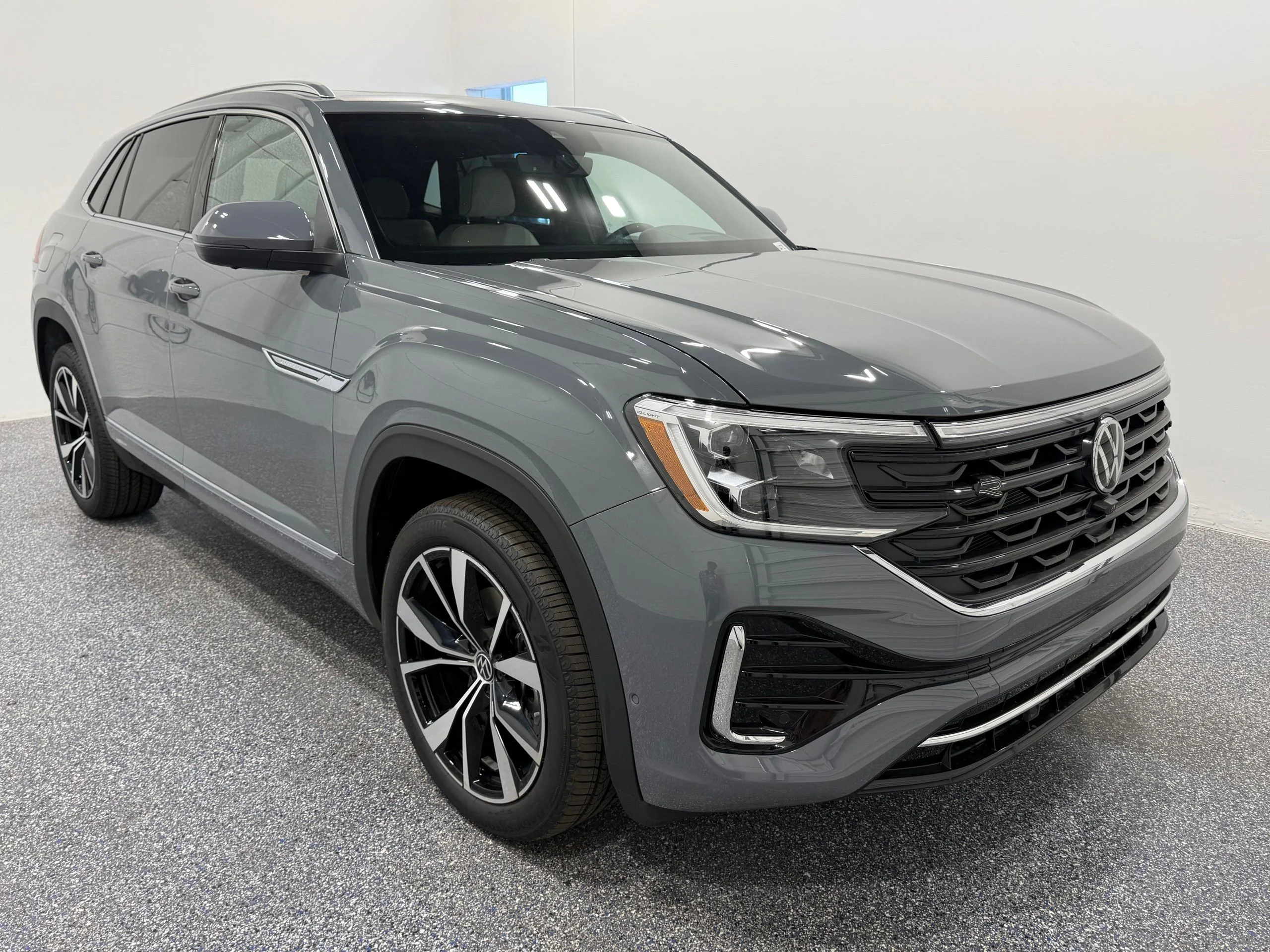 New 2026 Gray Volkswagen 2.0T SEL Premium R-Line image 9