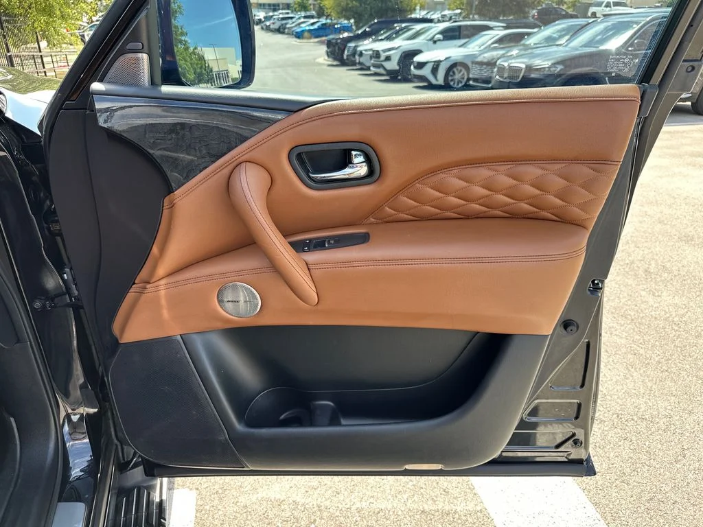 Used 2021 Black INFINITI Sensory image 40