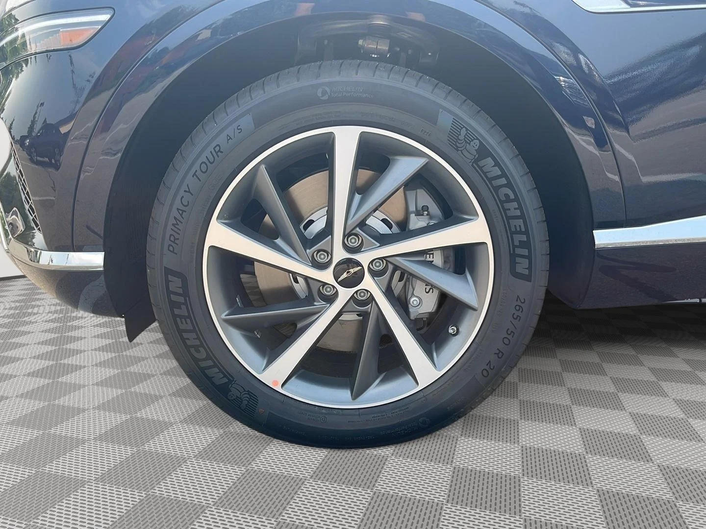 New 2026 Capri Blue Genesis 2.5T Select image 9