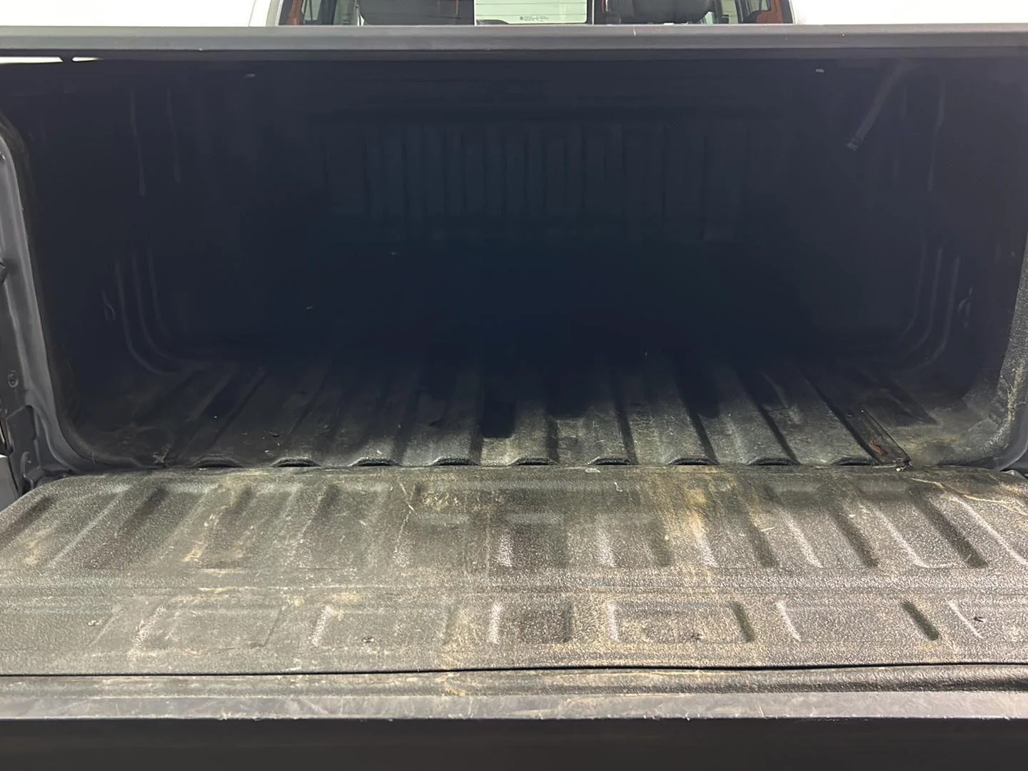 Used 2022 Satin Steel Metallic GMC 4WD Elevation image 8