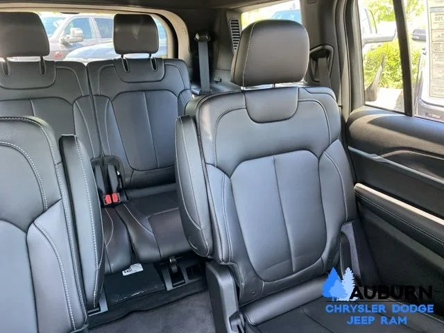 New 2026 Baltic Gray Metallic Clear-Coat Exterior Paint Jeep Limited image 23