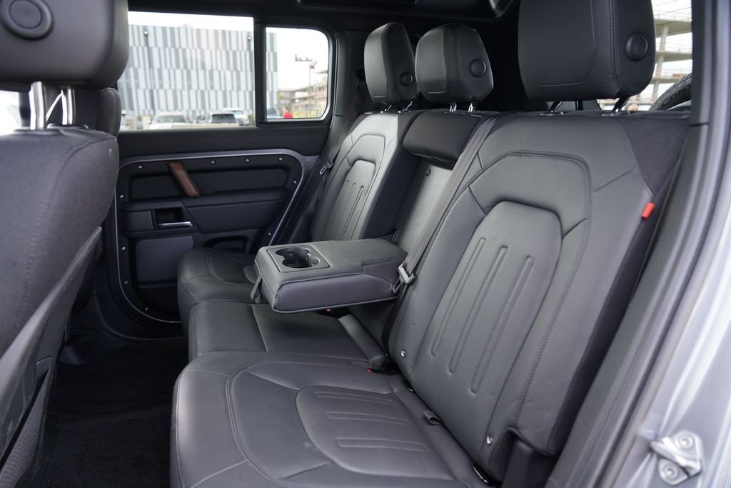 Used 2023 Gray Land Rover X image 28