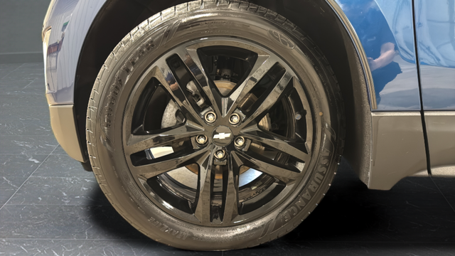 Used 2020 Pacific Blue Metallic Chevrolet LT image 34
