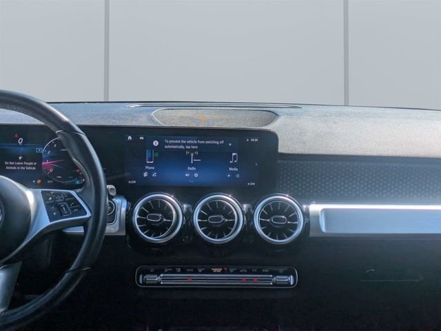 Used 2025 Black Mercedes-Benz GLB 250 image 19