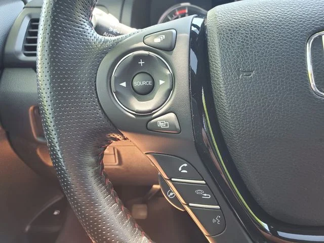 Used 2022  Honda Black Edition image 23