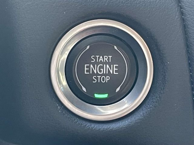 Used 2022 Black Chevrolet RST image 39