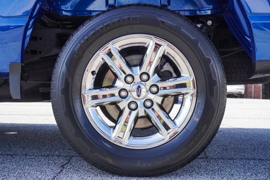 Used 2024 Blue Ford XLT image 31