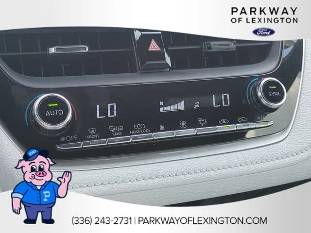 Used 2019 White Toyota XSE image 23