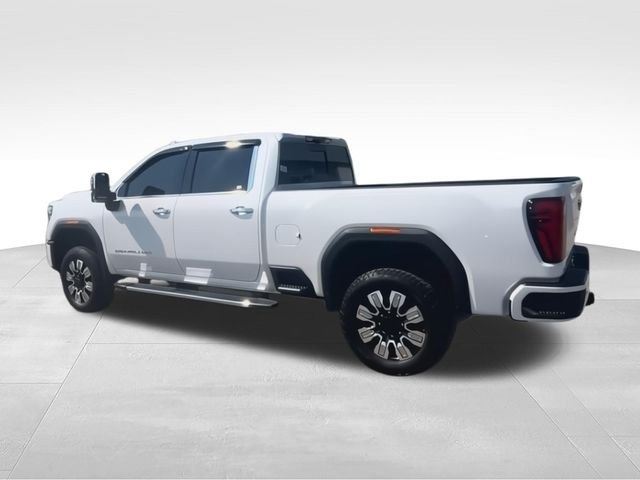 Used 2024 White GMC Denali image 6