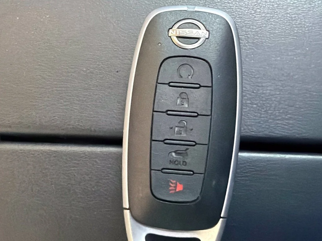 Used 2023 Boulder Gray Pearl Nissan SL image 27