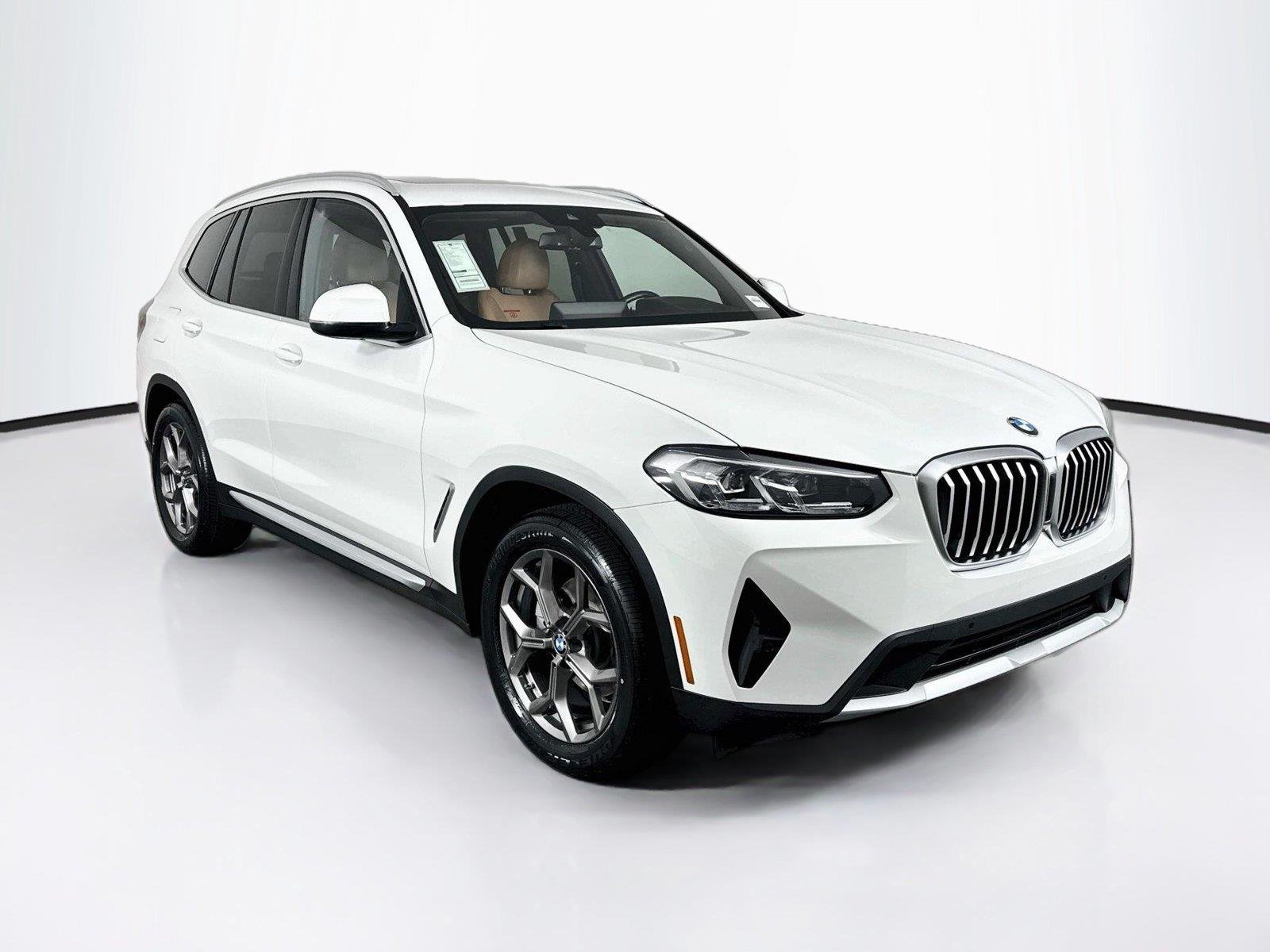 Used 2024 Alpine White BMW xDrive30i image 10