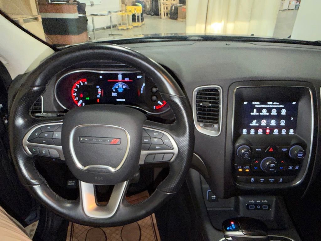 Used 2020 Reactor Blue Pearlcoat Dodge SXT image 8