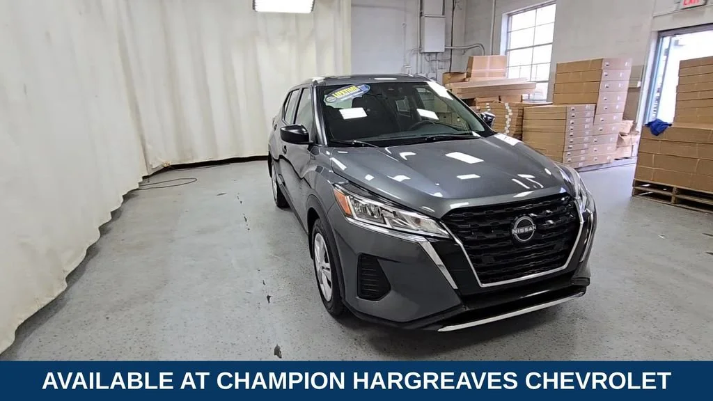 Used 2022 Nissan Kicks S with VIN 3N1CP5BV8NL525268 for sale in Royal Oak, MI