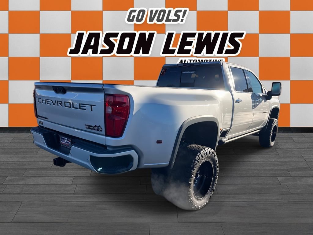 Used 2021 SILVER ICE METALLIC Chevrolet High Country image 3