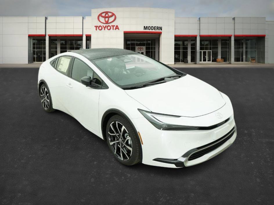 New 2026 Wind Chill Pearl Toyota XSE Premium image 30