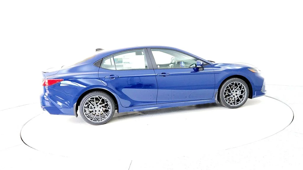 2026 Toyota Camry XSE - Photo 6