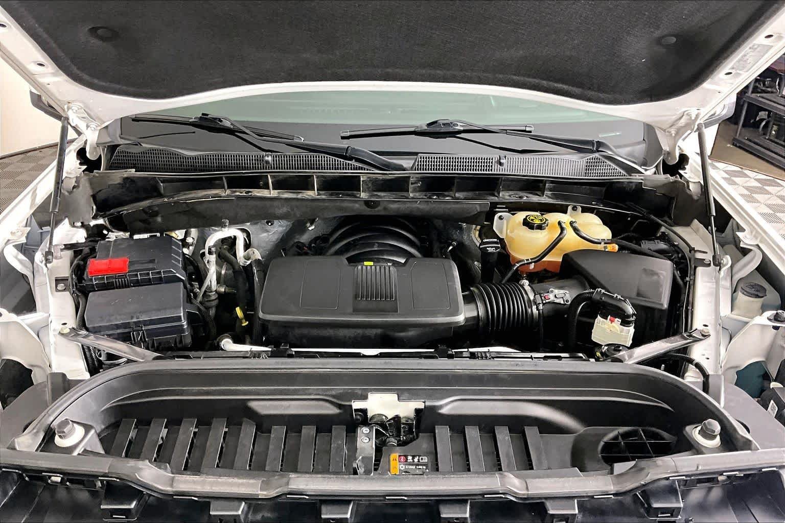 Used 2022 Summit White GMC SLT image 16