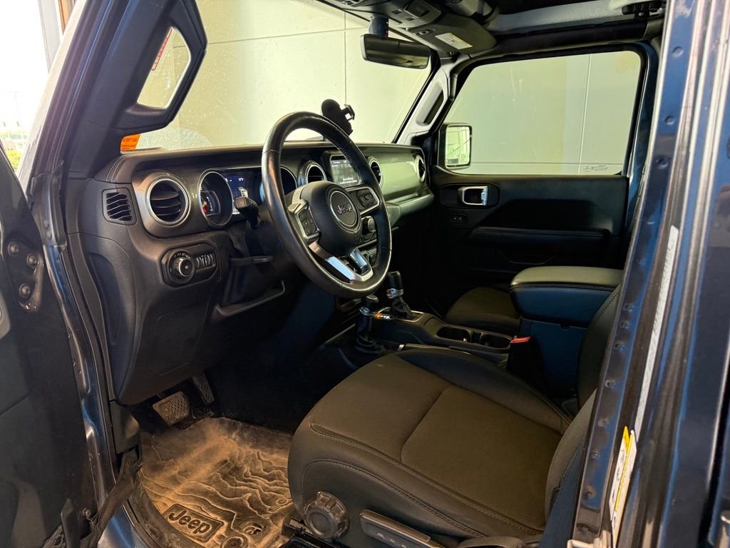 Used 2018 Gray Jeep Unlimited Sahara image 8