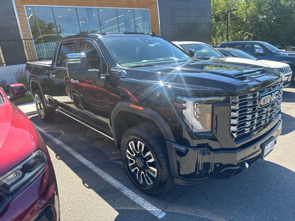 Used 2026 Black GMC Denali Ultimate image 1