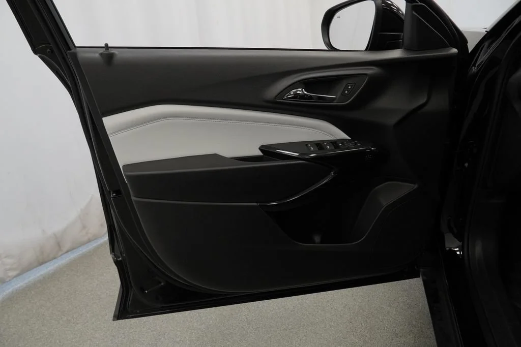 New 2026 Mosaic Black Metallic Chevrolet LT image 21