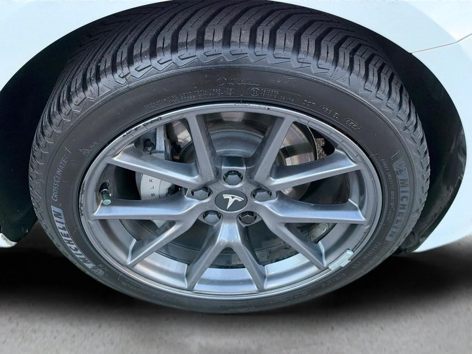 Used 2022  Tesla Long Range image 11